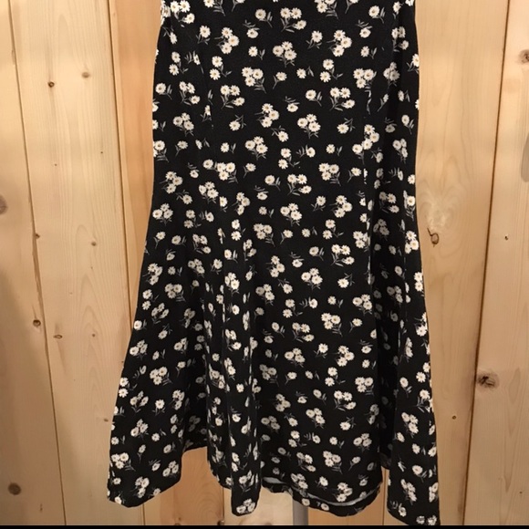 Forever 21 daisy dress - Picture 2 of 2